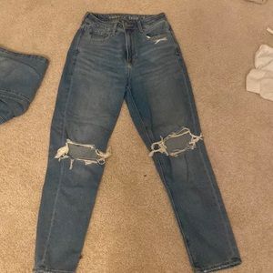 american eagle mom jeans